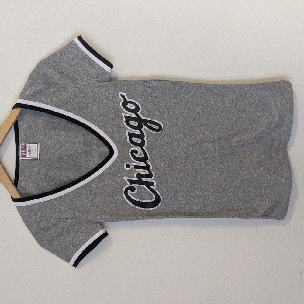 Gray Chicago White Sox V-Neck T-shirt